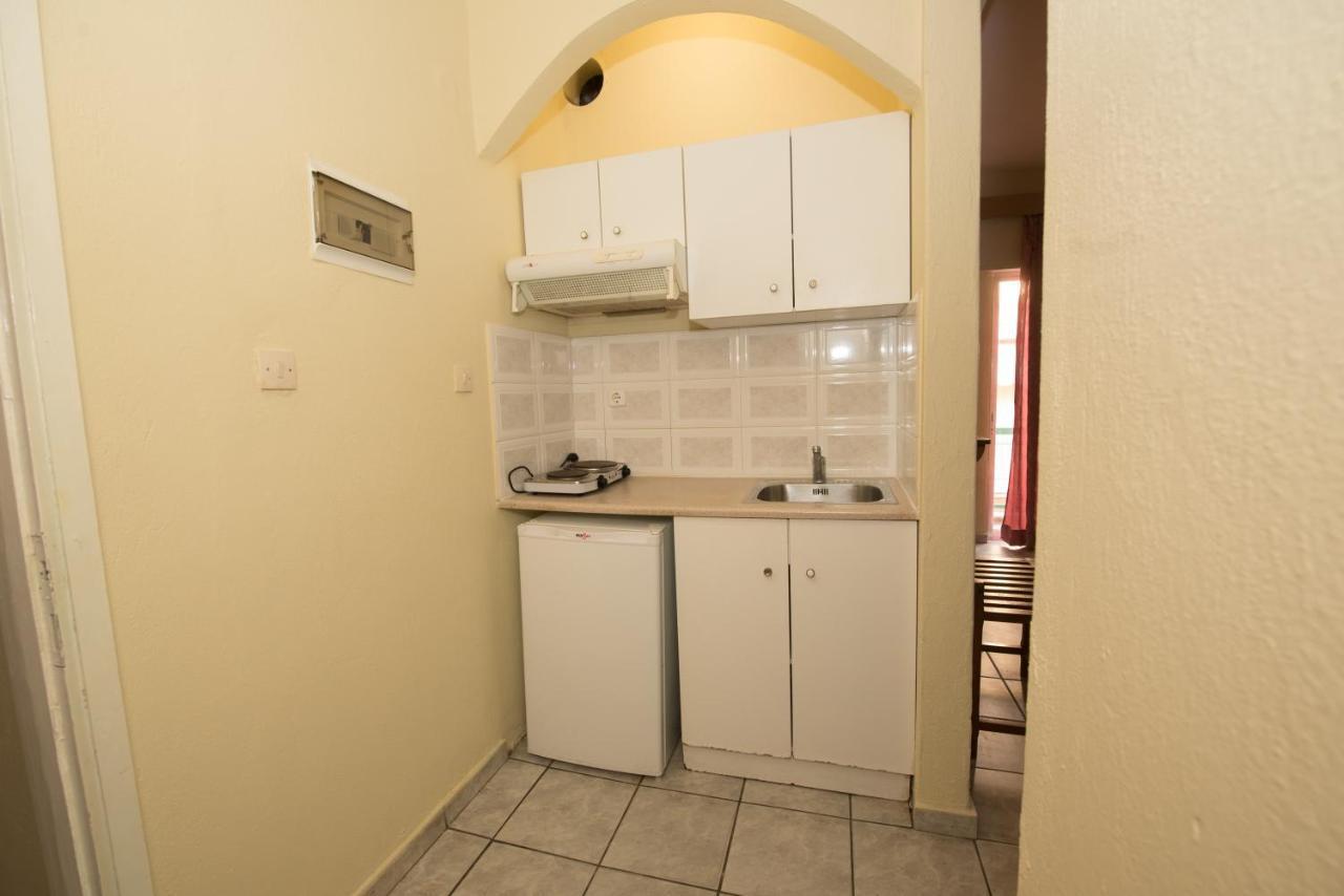 Amelies Apartments Paralia Katerinis Bagian luar foto