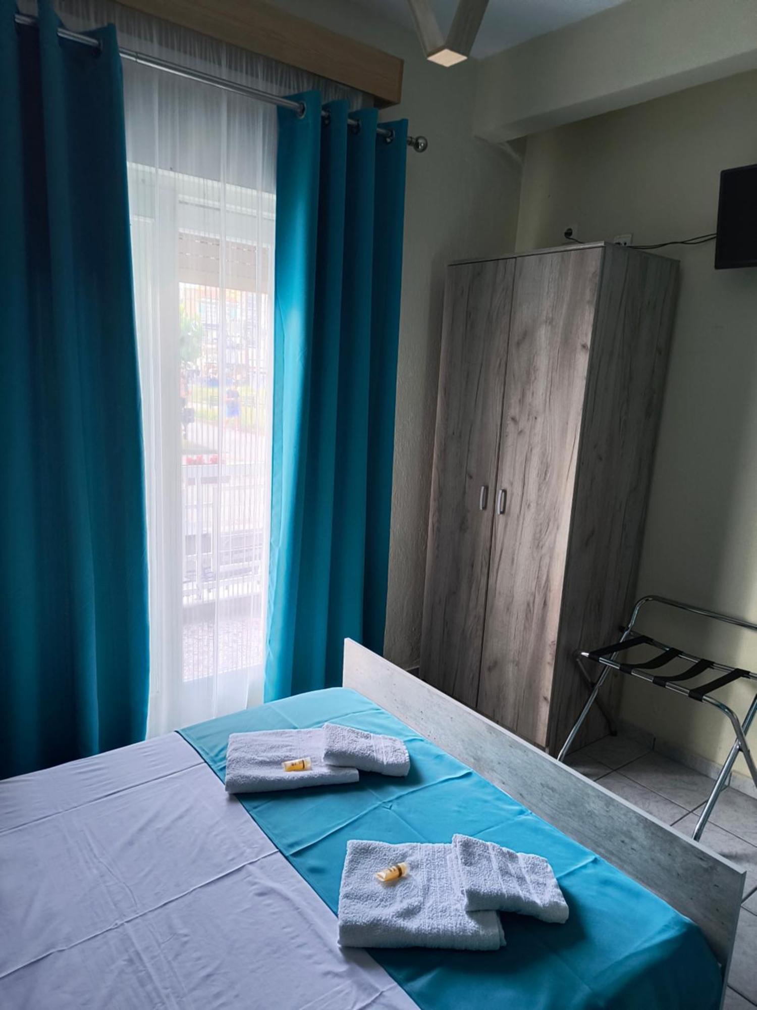 Amelies Apartments Paralia Katerinis Bagian luar foto