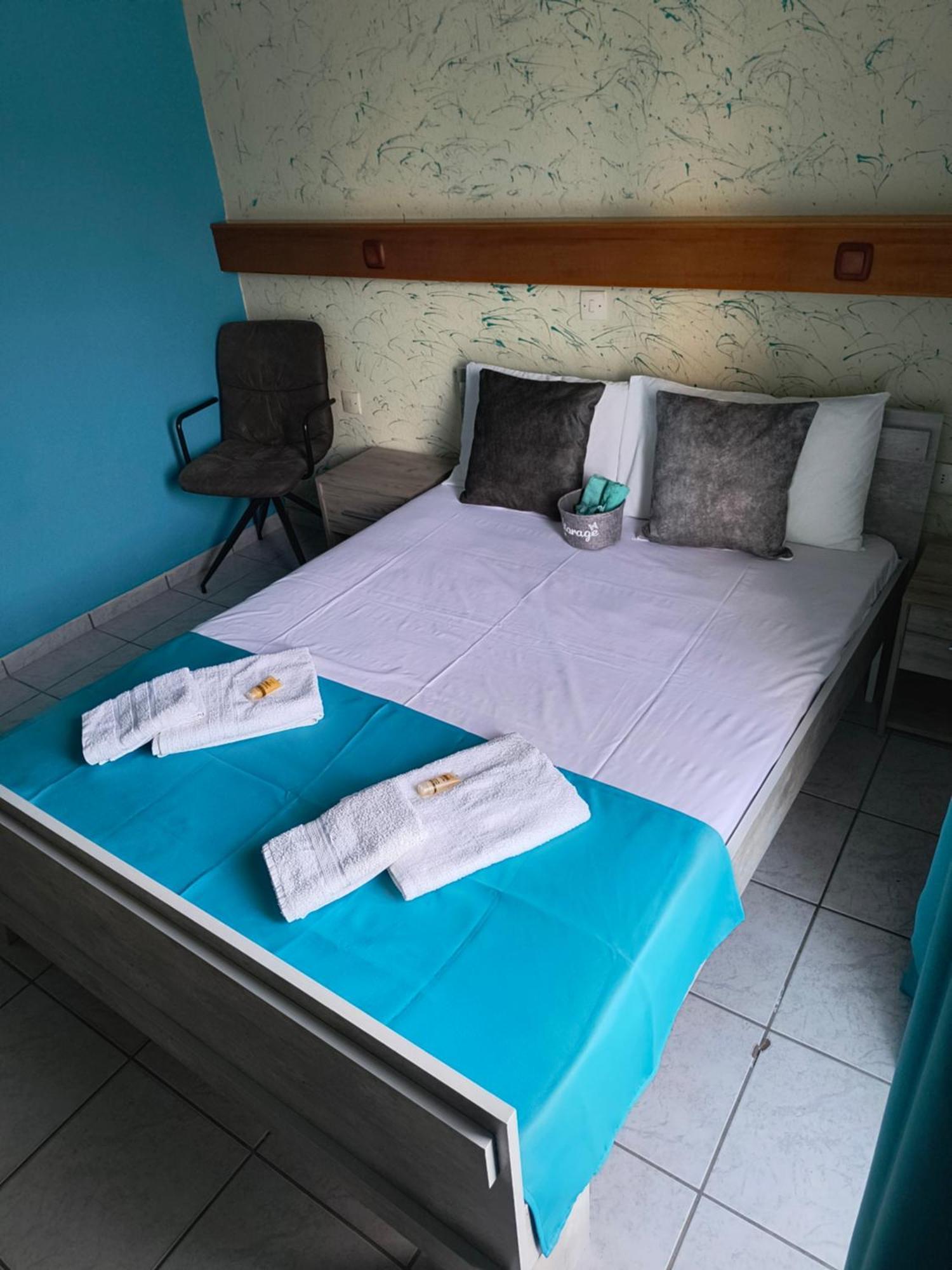 Amelies Apartments Paralia Katerinis Bagian luar foto