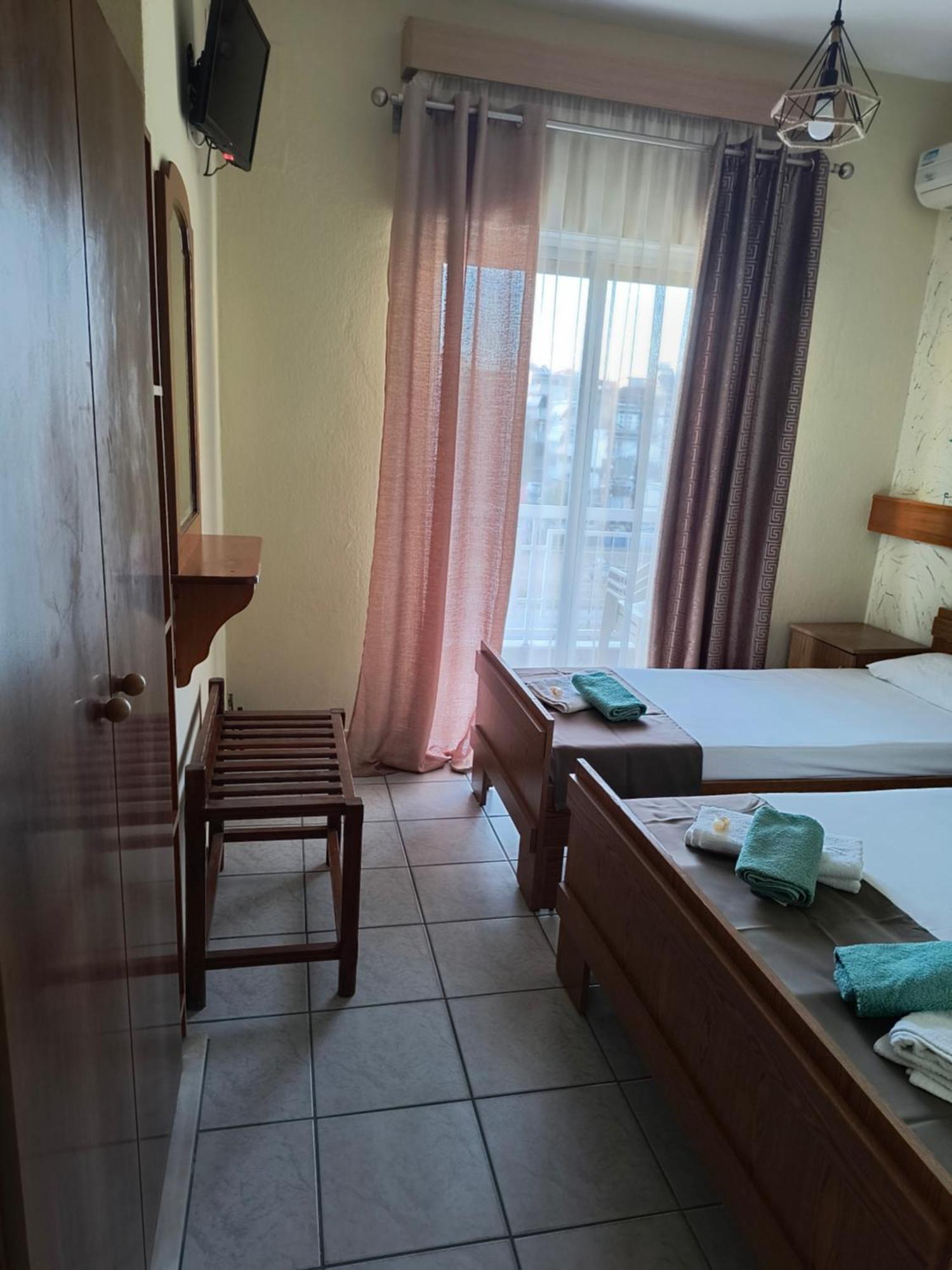 Amelies Apartments Paralia Katerinis Bagian luar foto
